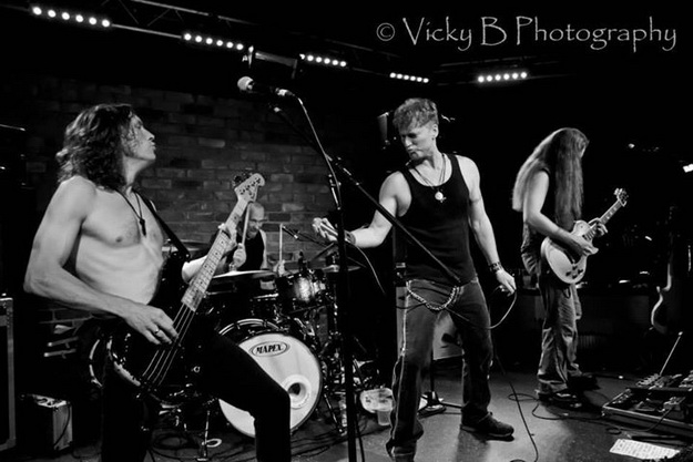 Persina Risk band pic