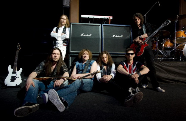 Reds’Cool band pic