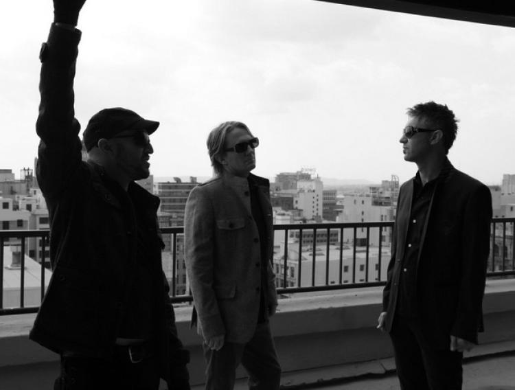 Les Friction band pic