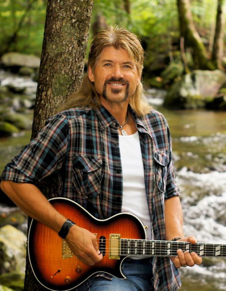 Ronny Lee pic
