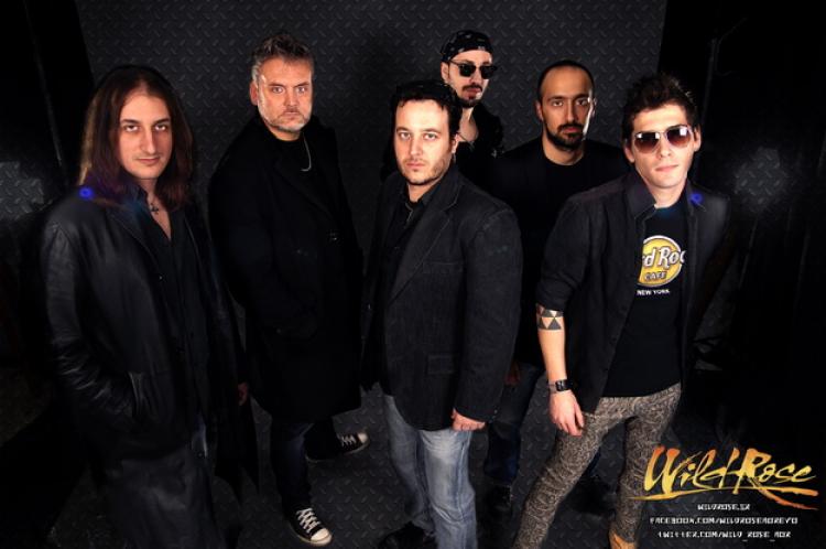Wild Rose band pic