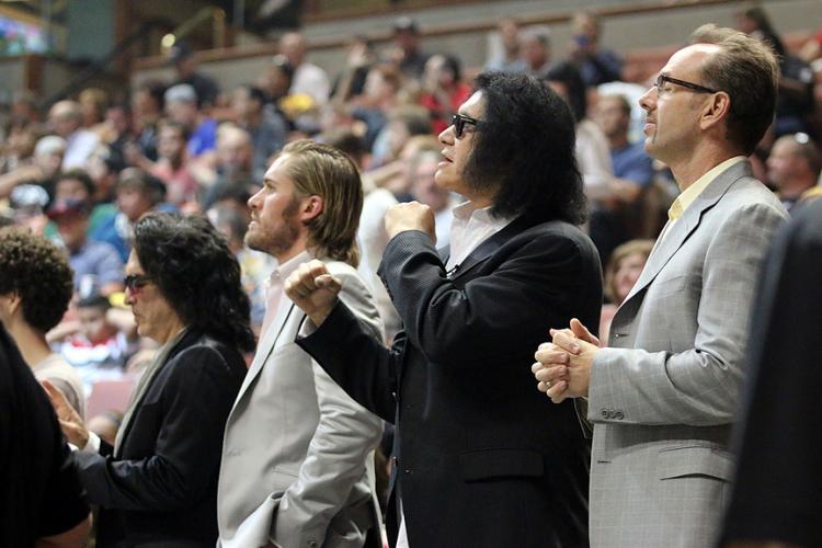 LA Kiss pic