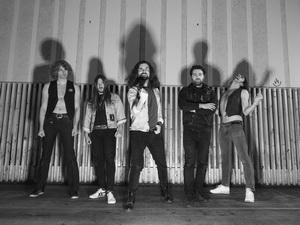 Amulet band pic