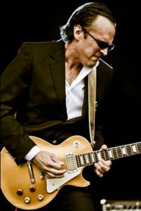Joe Bonamassa pic