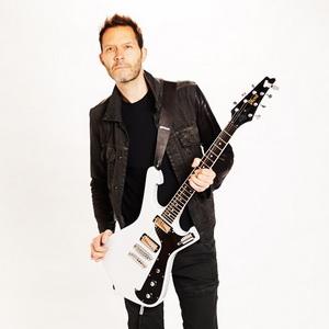 Paul Gilbert photo
