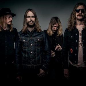 Graveyard band pic