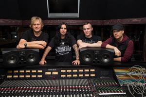 Gus G. studio pic