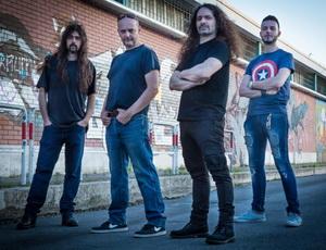 Hevidence band pic