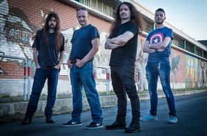 Hevidence band pic