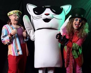 Lipstick band pic