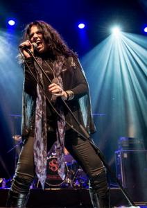 Sari Schorr pic