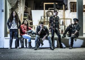Stray Bullets band pic