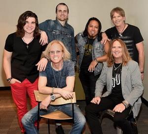 Survivor band pic 2015