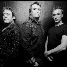 Three Lions band pic