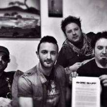 Diamante band pic