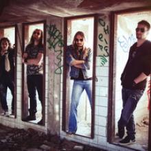 Lola Stonecracker band pic