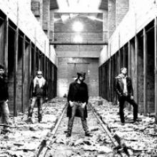 Max Navarro band pic