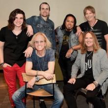 Survivor band pic 2015