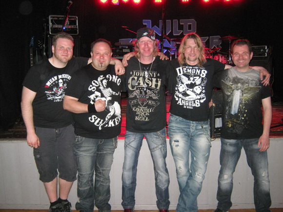Wild Frontier band